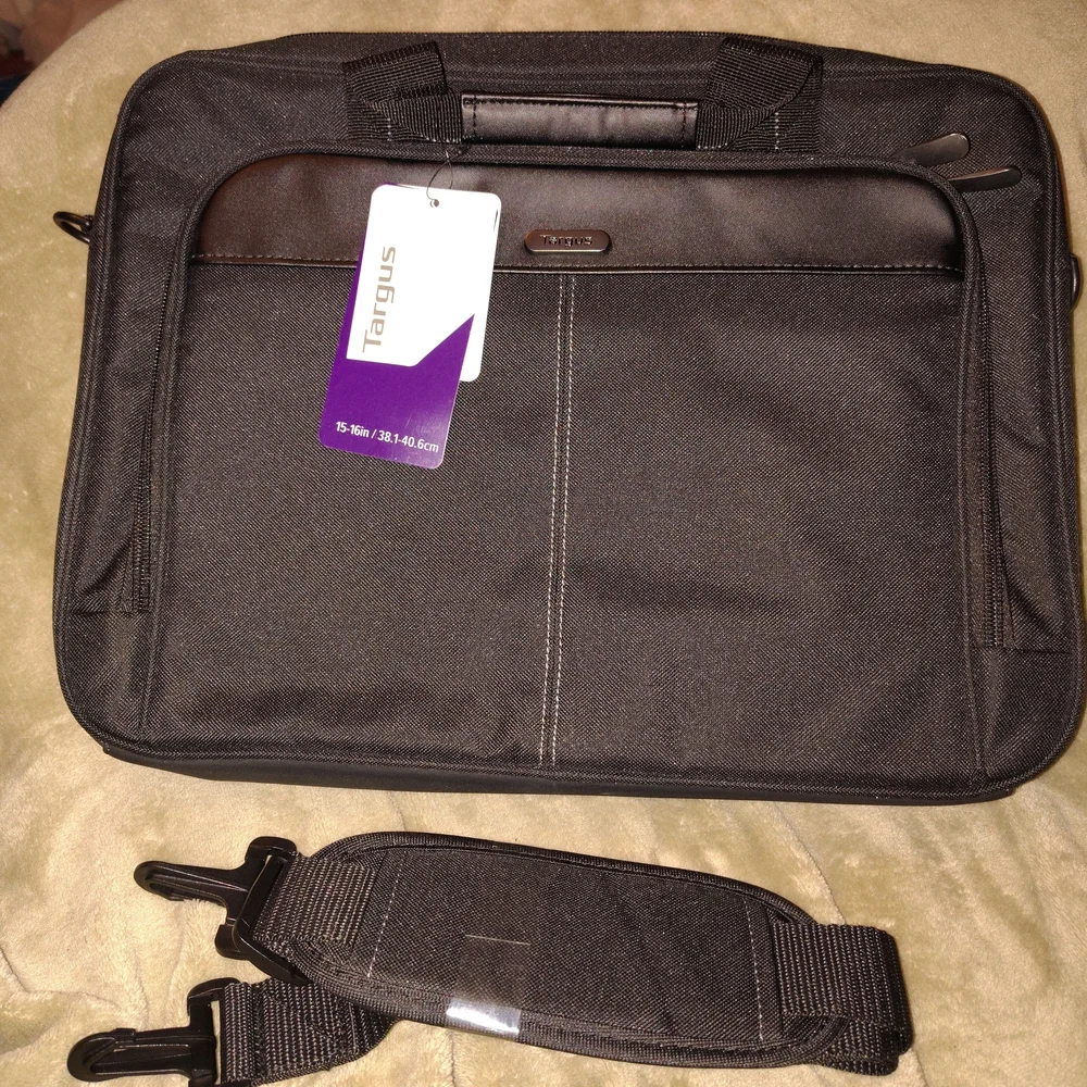 NWT Targus Classic Black Laptop Bag for Women or Men